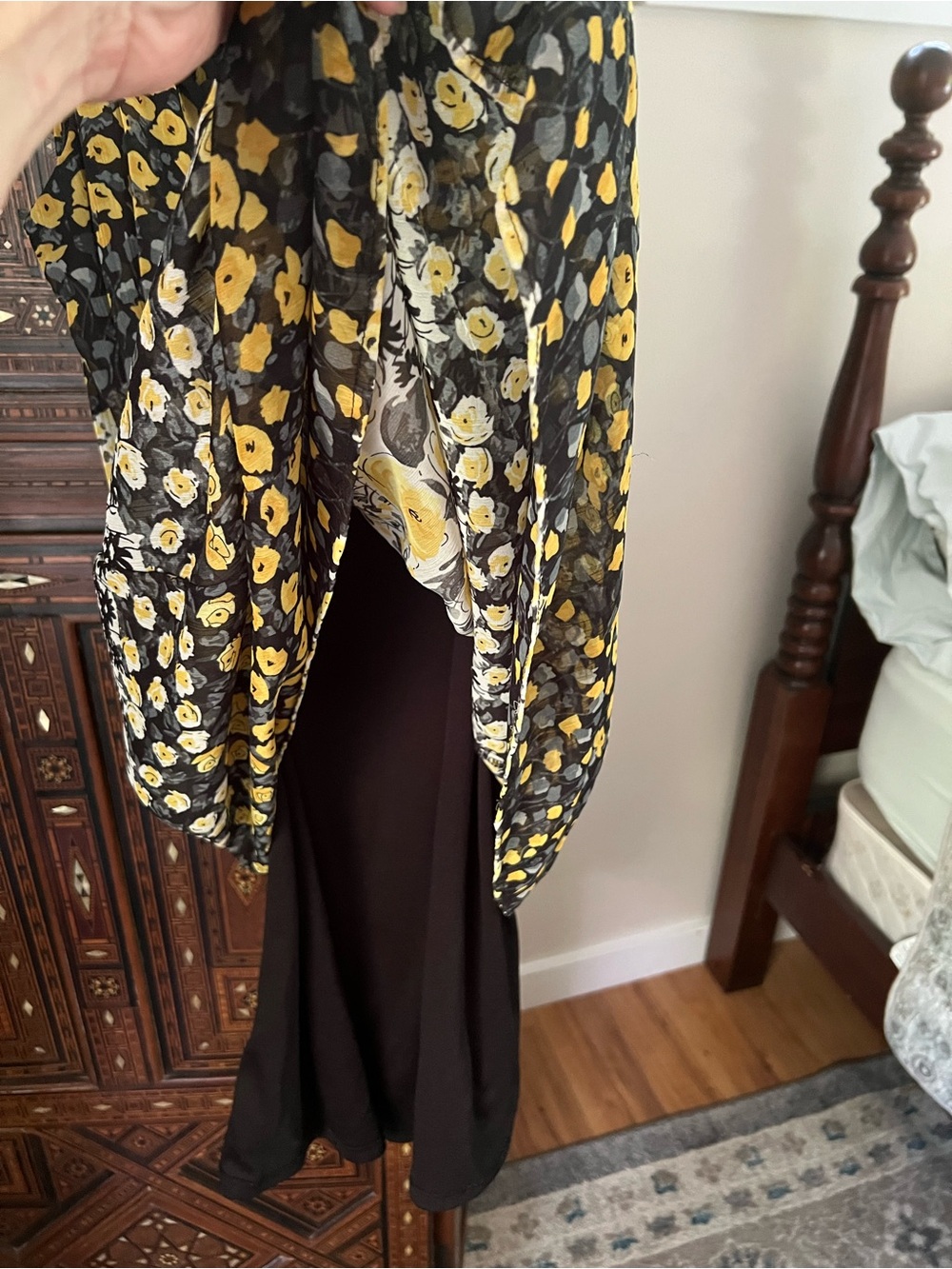 Ronni Nicole Black Yellow Floral Sleeveless Midi Dress - Picture 3 of 5